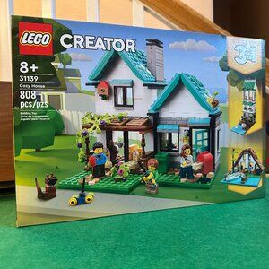 New & Sealed! Lego 31139 Creator 3-in-1 Cozy House RETIRED